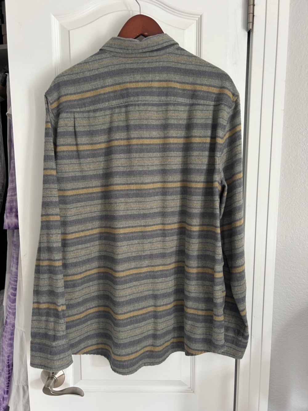 Mens Rails plaid flannel button down - Picture 3 of 6